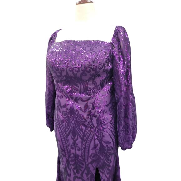 NWT Long Sleeved Patterned Sequin Gown in Purple - Picture 3 of 11
